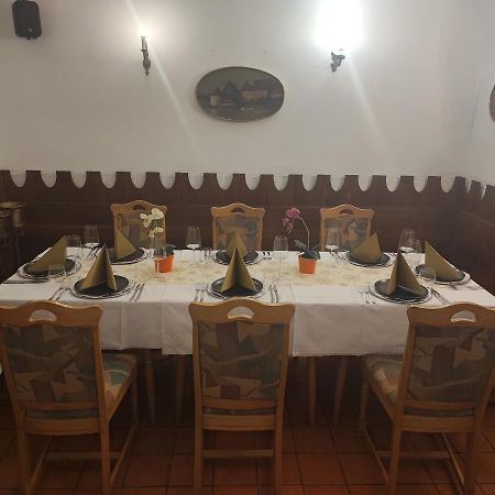 Gostilna In Apartmaji Zlati Lev - 马里博尔 外观 照片
